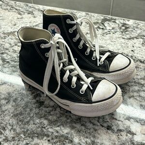 Converse platforms size 4